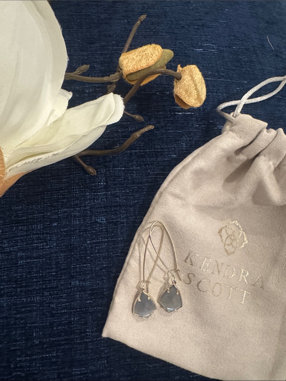 Classic Kendra Scott Silver-Tone Earrings with Gray Stone New!